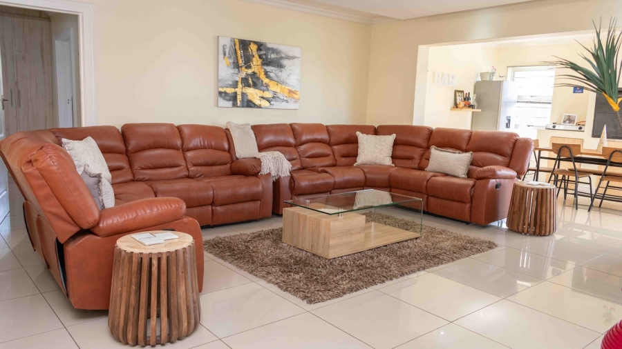 3 Bedroom Property for Sale in Lovemore Park Eastern Cape